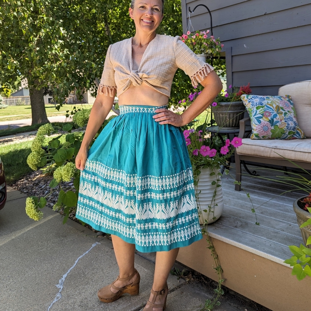 VINTAGE GUATAMALAN embroidered SKIRT 40's 50's XS